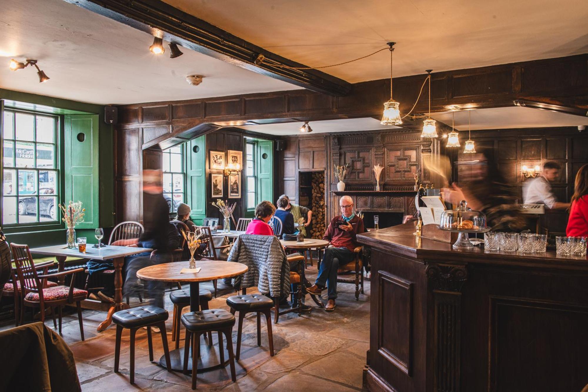 Bel And The Dragon-Odiham Hotel Exterior photo