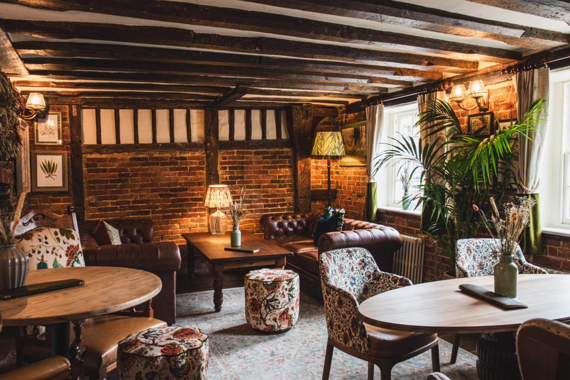 Bel And The Dragon-Odiham Hotel Exterior photo