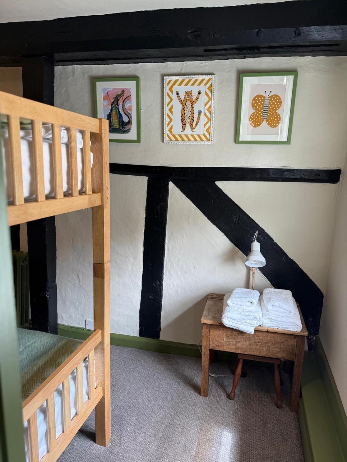 Bel And The Dragon-Odiham Hotel Exterior photo