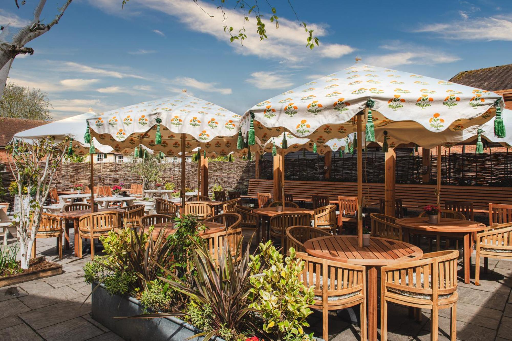 Bel And The Dragon-Odiham Hotel Exterior photo