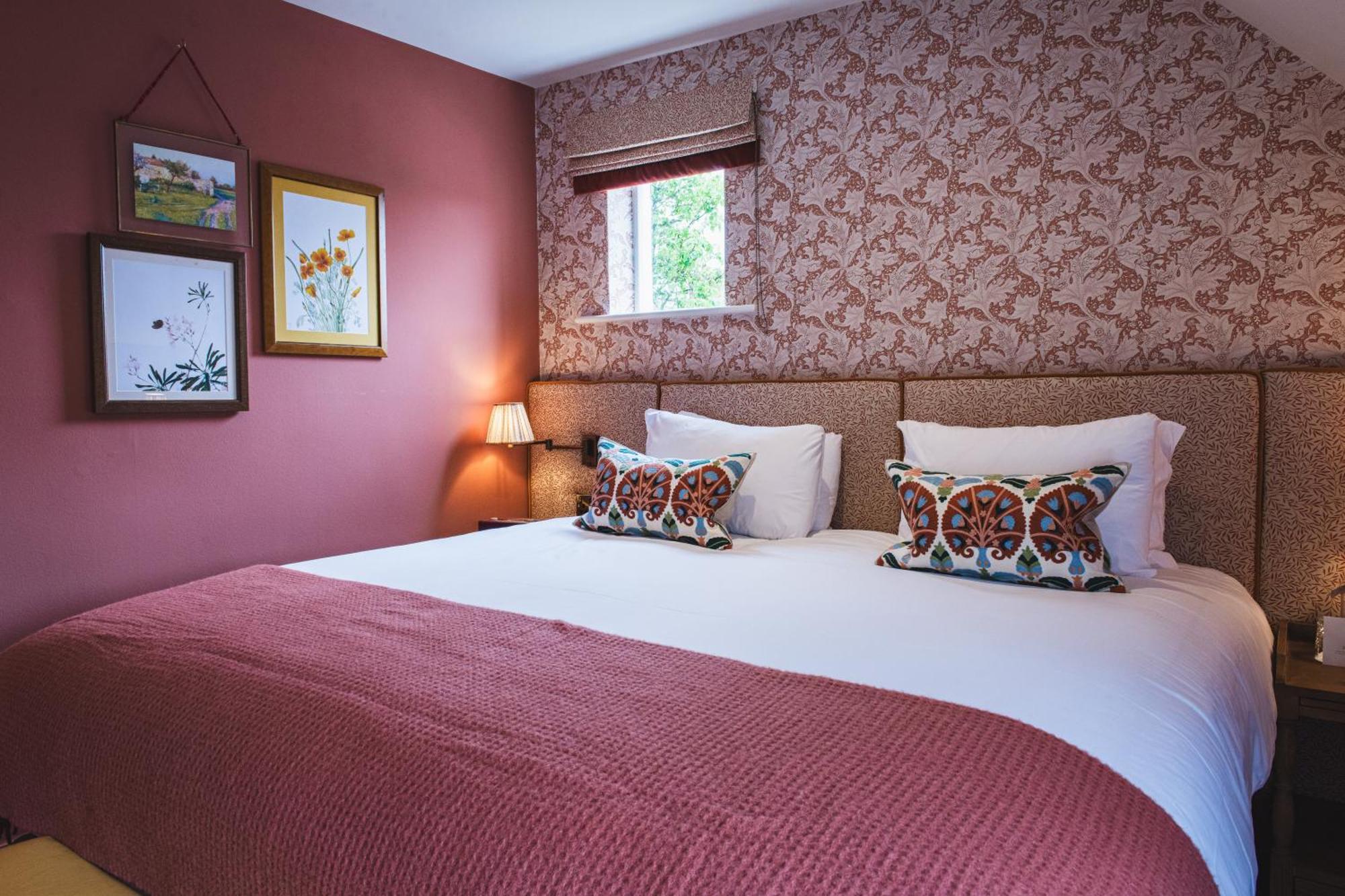 Bel And The Dragon-Odiham Hotel Exterior photo