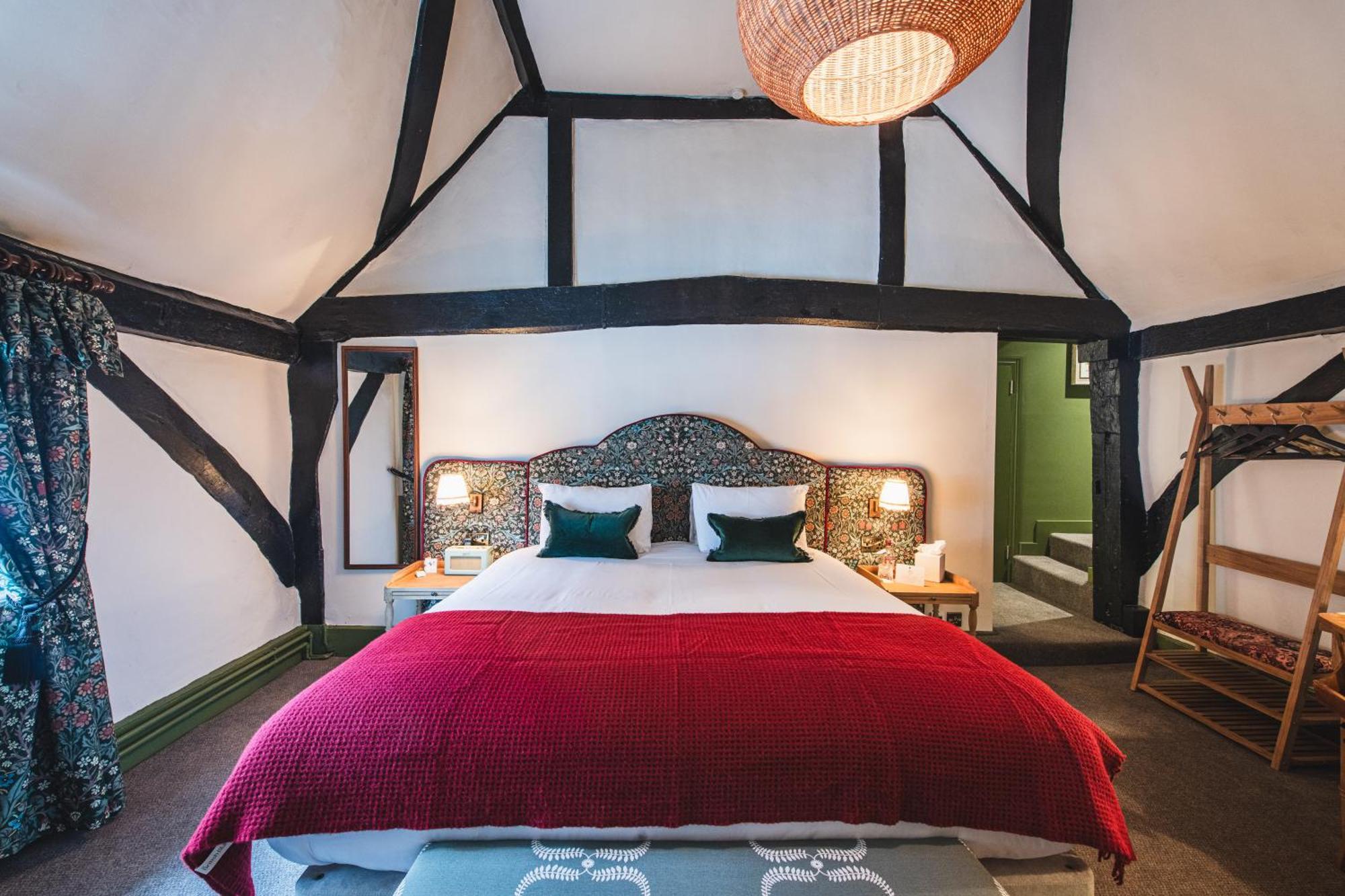 Bel And The Dragon-Odiham Hotel Exterior photo