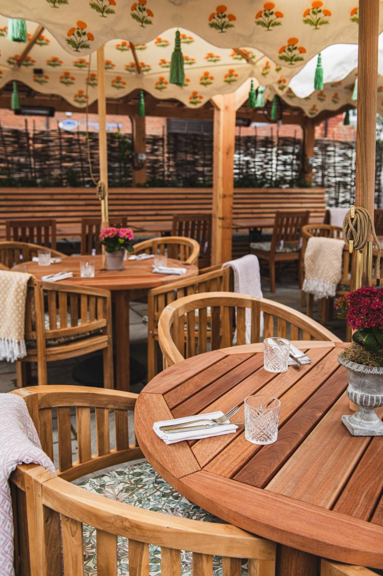 Bel And The Dragon-Odiham Hotel Exterior photo
