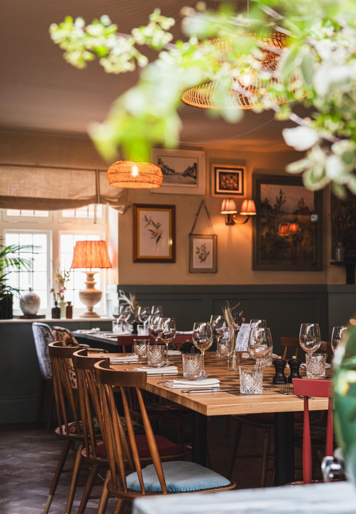 Bel And The Dragon-Odiham Hotel Exterior photo